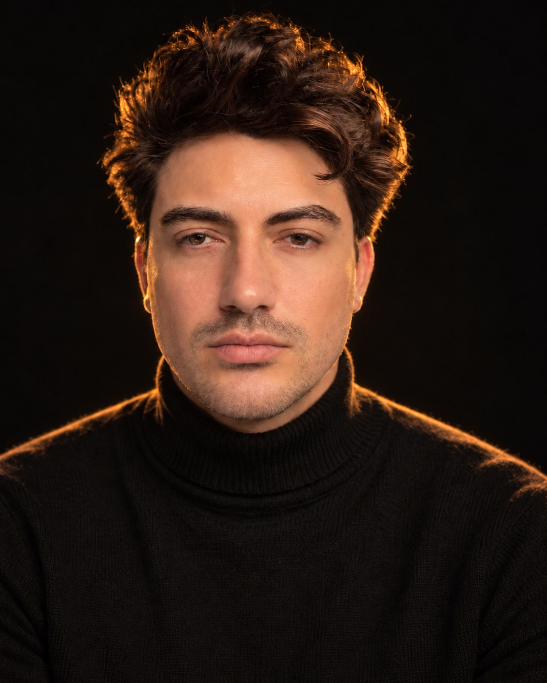 Retrato editorial de Rodrigo González, cofundador de BERNÁCULA STUDIO